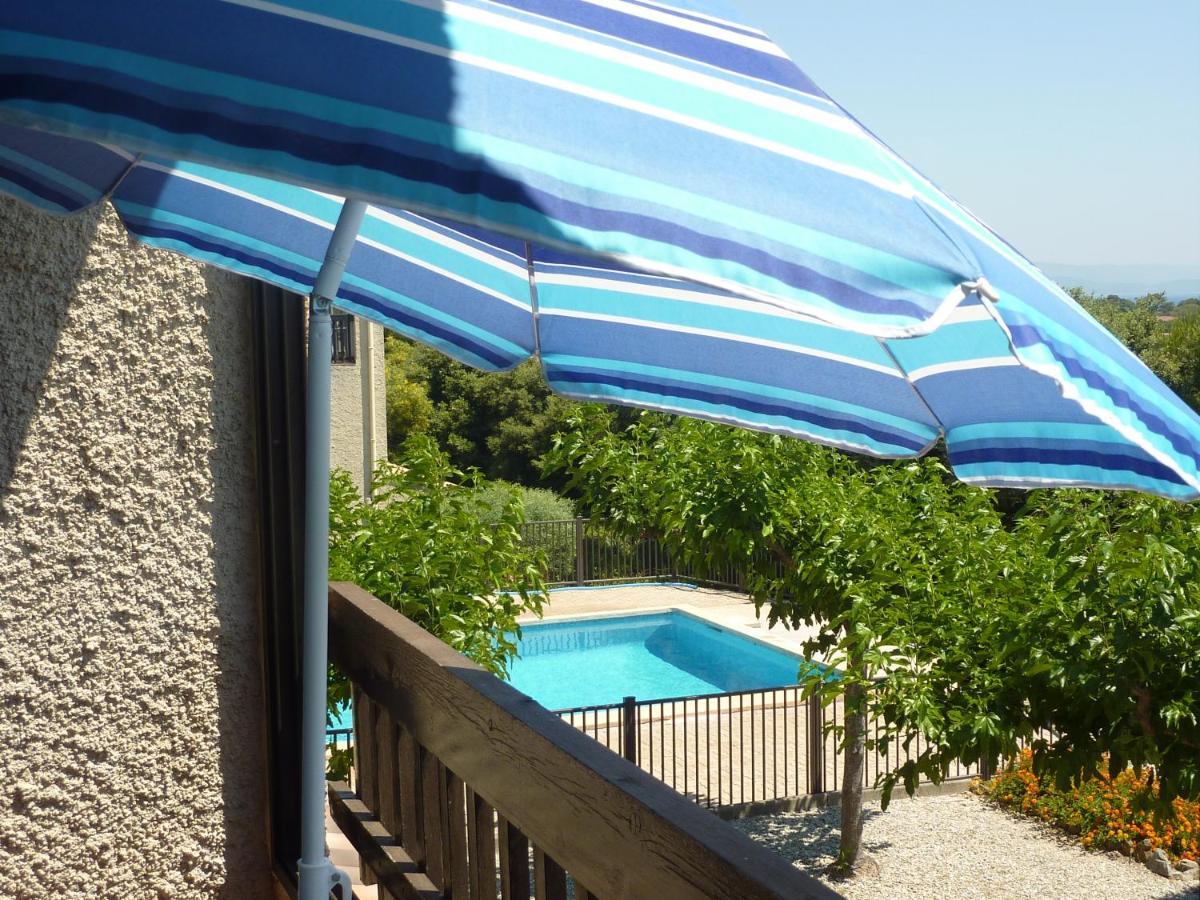 Grand Studio Avec Piscine Presqu'Ile De Giens Hyeres Exterior photo